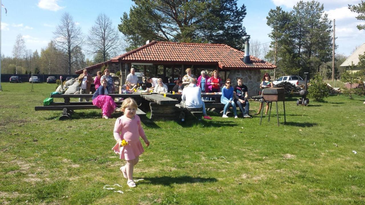 Paeevatalu Camping Hotell Vilusi Exteriör bild